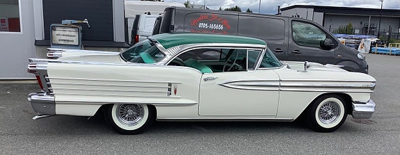 Oldsmobile 88 3 of 5
