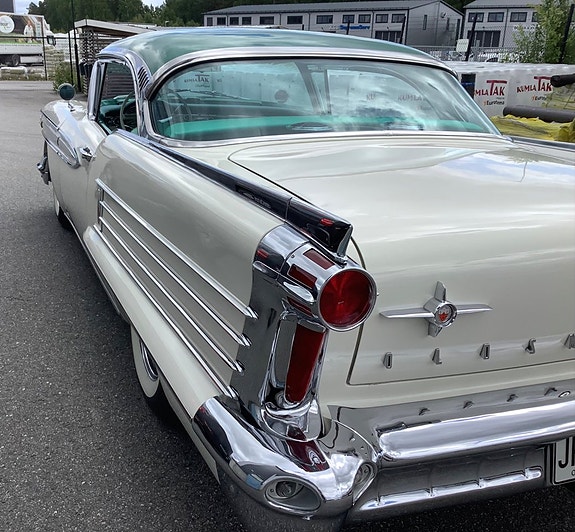 Oldsmobile 88 5 of 5