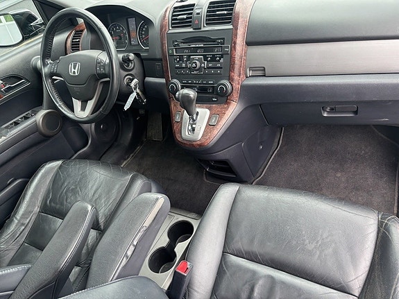 Honda CR-V 10 of 17
