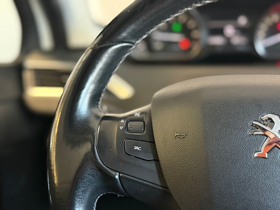 Peugeot 208 20 of 21