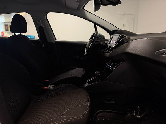 Peugeot 208 15 of 21