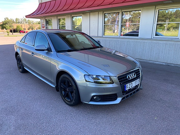 Audi A4 3 of 21