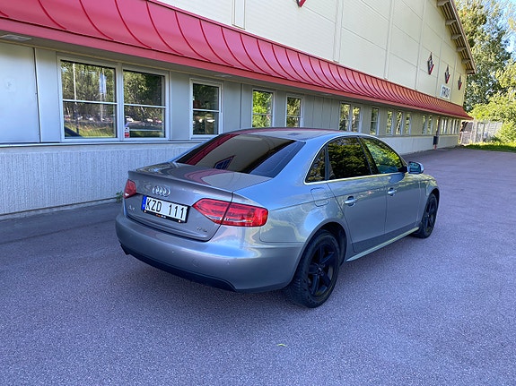 Audi A4 4 of 21
