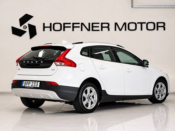 Volvo V40 Cross Country 5 of 12