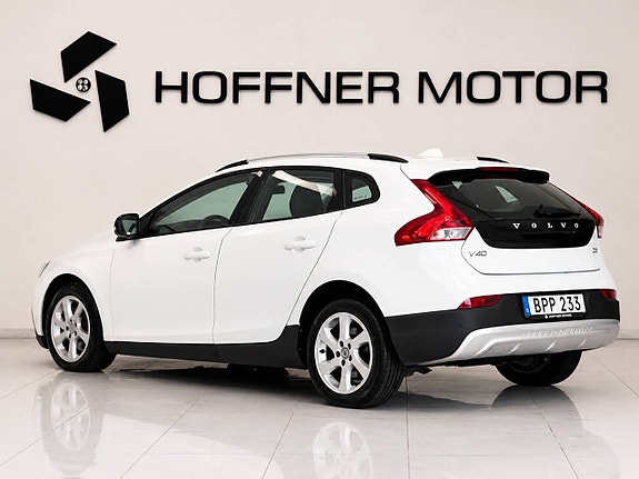 Volvo V40 Cross Country 6 of 12