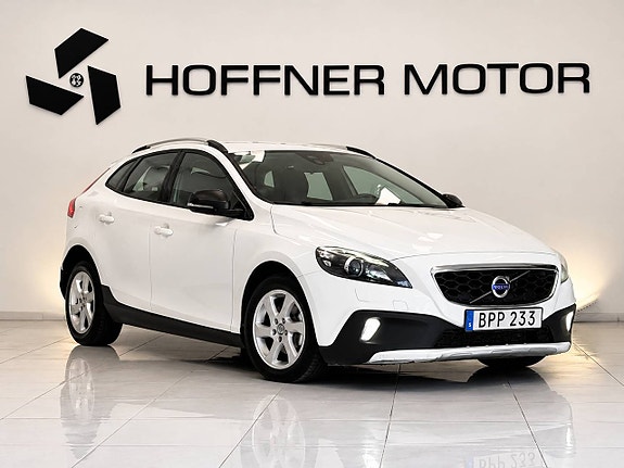 Volvo V40 Cross Country 3 of 12