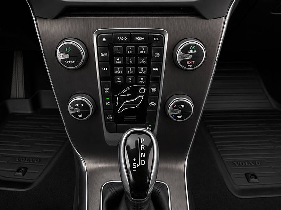 Volvo V40 Cross Country 12 of 12