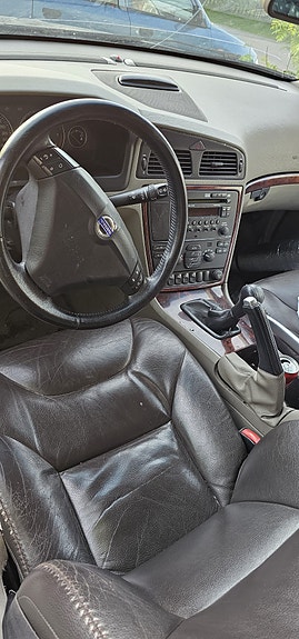Volvo XC70 4 of 5