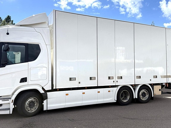 Scania R 560 B6x24NB Fjärrbil Lågt miltal 2 of 13
