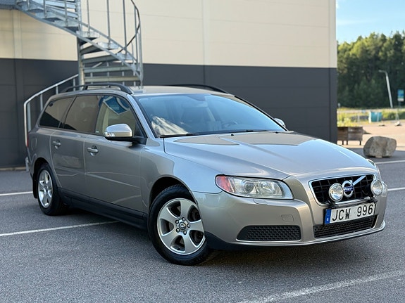 Volvo V70 15 of 30