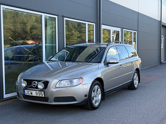 Volvo V70 17 of 30
