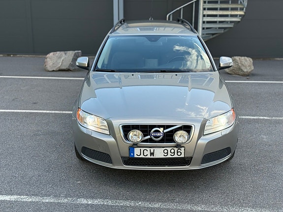 Volvo V70 28 of 30