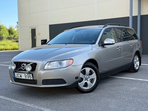 Volvo V70 26 of 30