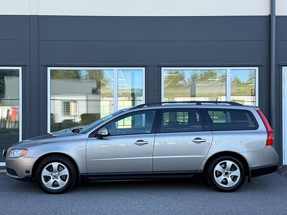 Volvo V70 18 of 30