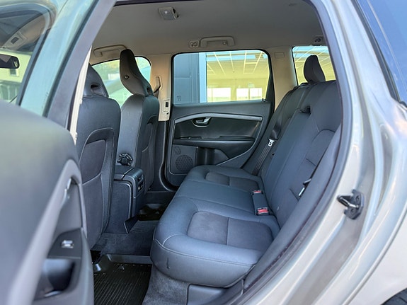 Volvo V70 22 of 30