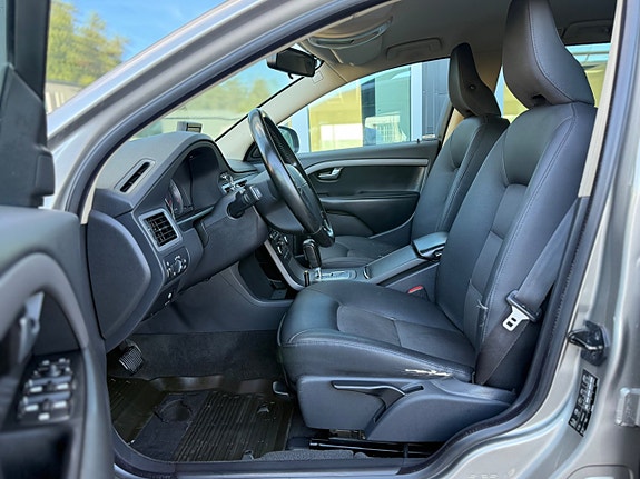 Volvo V70 21 of 30
