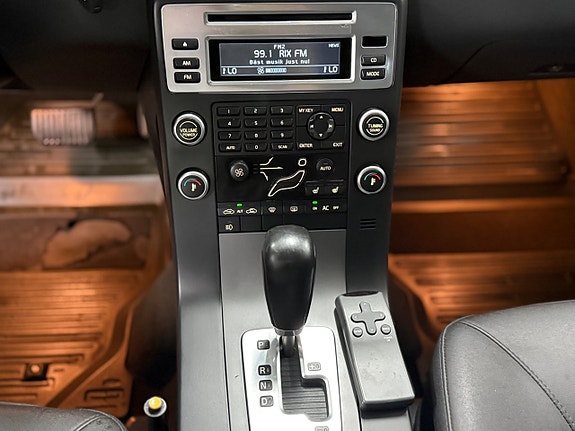 Volvo V70 24 of 30
