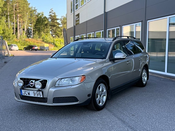 Volvo V70 20 of 30