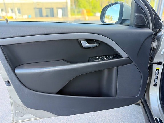 Volvo V70 25 of 30