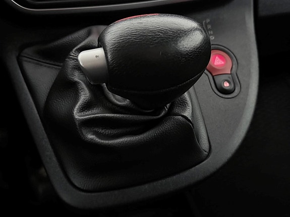 Renault Kangoo Maxi 23 of 26
