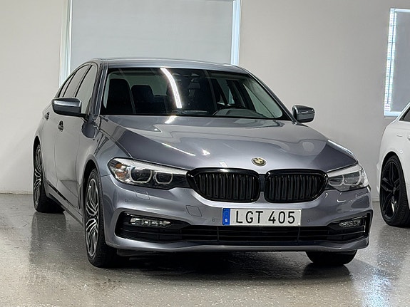 BMW 520d 3 of 5