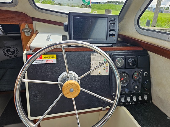 Saga 7000 (Volvo Penta MD21) 6 of 12