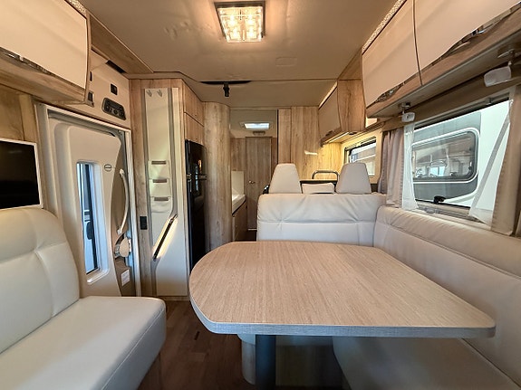 Eura Mobil Profila 730 EB (150HK) Låga långbäddar & Taksäng!! ALDE vattenburen värme! Vinteranpassad! Stor toa! 5 of 22
