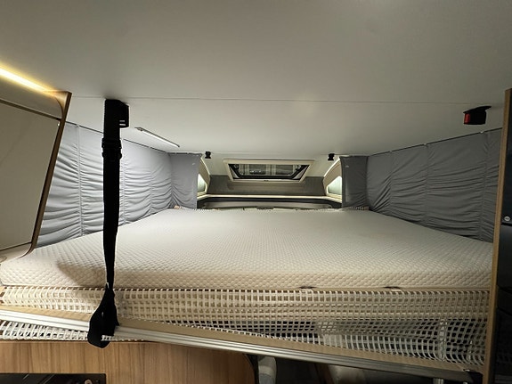 Sun Living S-SERIES S 75 SL / Långbäddar & Taksäng! Får köras på B-kort! Stort garage! Elpatron! 15 of 19