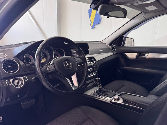 Mercedes-Benz C220 10 of 26