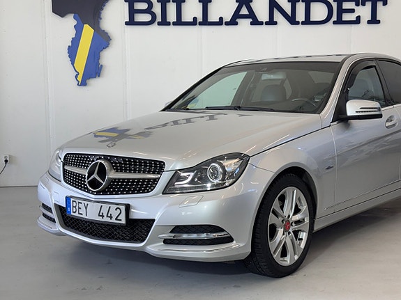 Mercedes-Benz C220 3 of 26