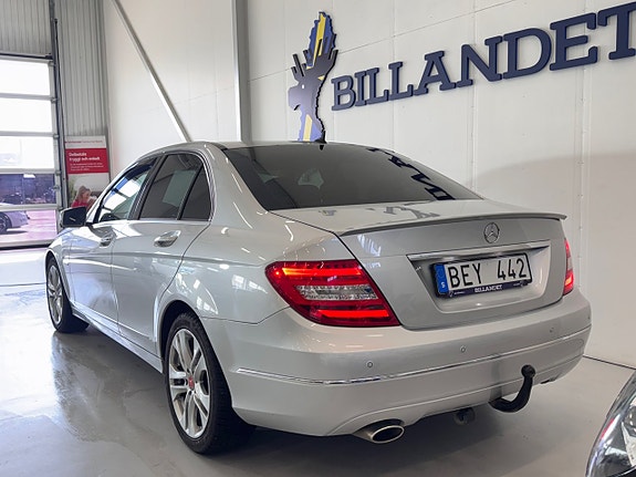 Mercedes-Benz C220 4 of 26