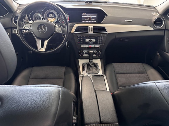 Mercedes-Benz C220 18 of 26