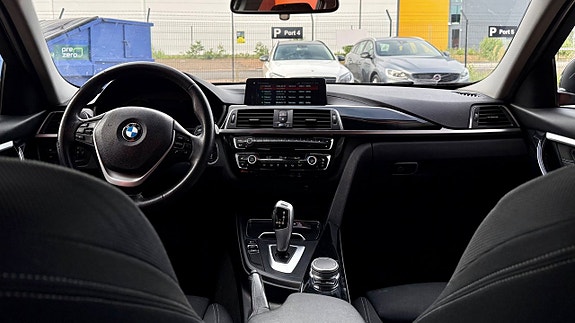 BMW 320d 14 of 19