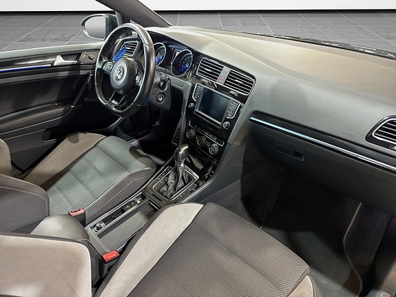Volkswagen Golf I 21 of 25