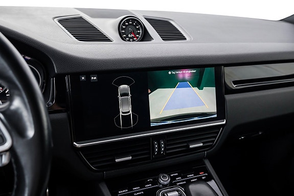 Porsche Cayenne S 16 of 24