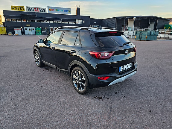Kia Stonic 3 of 5