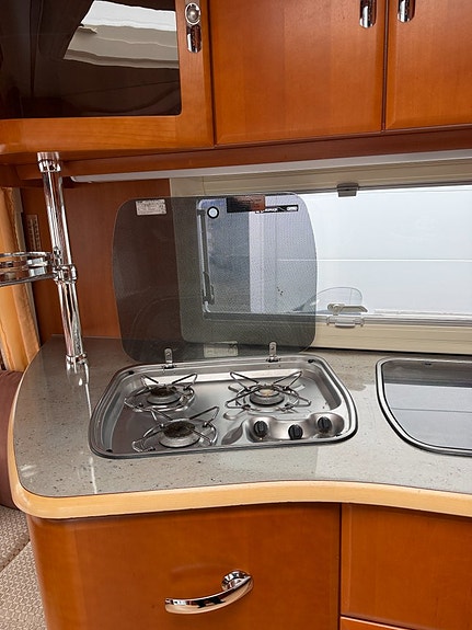 Tabbert Puccini 580 Spec / ALDE vattenburen värme! Rymlig fransk bädd! Vinteranpassad! Stor U-soffa! 8 of 18
