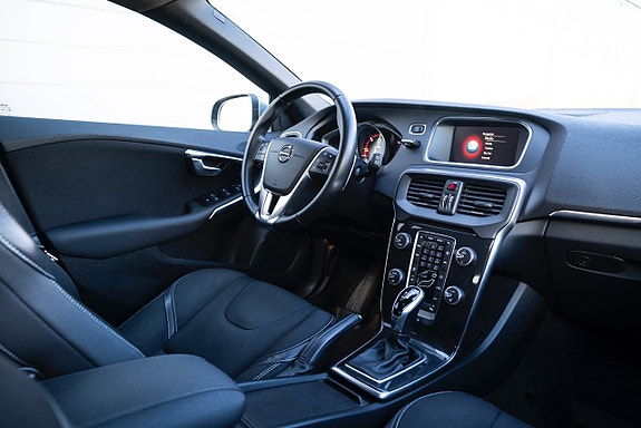 Volvo V40 10 of 18