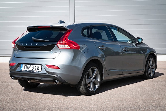 Volvo V40 6 of 18