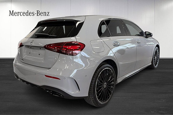Mercedes-Benz A250 e 4 of 5