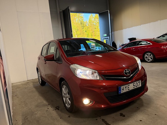 Toyota Yaris 5 of 5