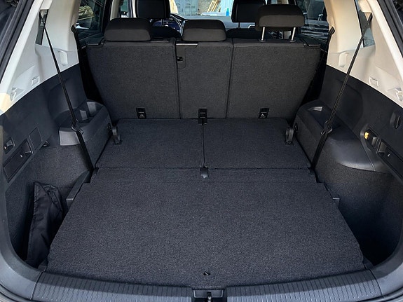 Volkswagen Tiguan Allspace 24 of 26