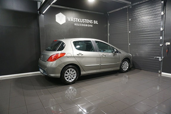 Peugeot 308 7 of 20