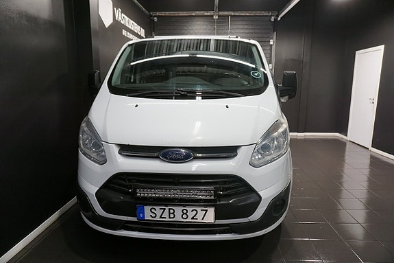 Ford Transit Custom 2 of 5