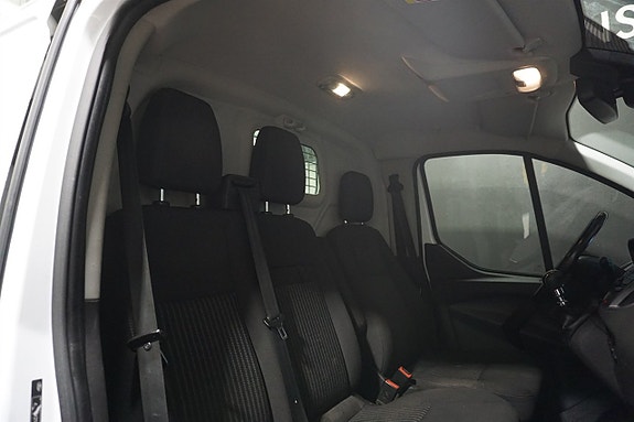 Ford Transit Custom 13 of 21