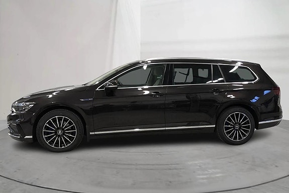 Volkswagen Passat 4 of 5