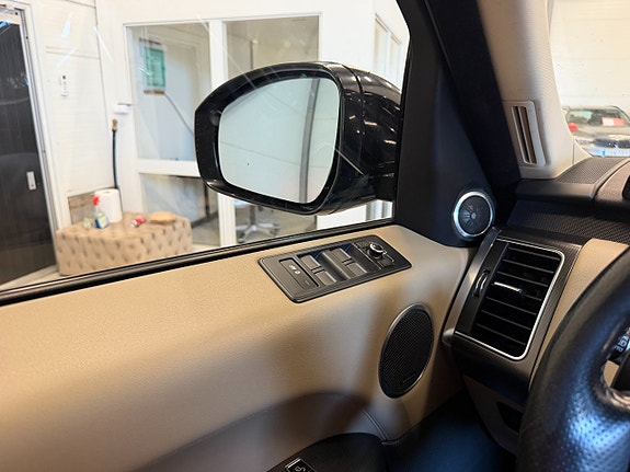 Land Rover Range Rover Sport 27 of 28