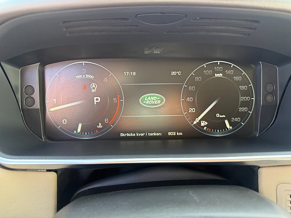 Land Rover Range Rover Sport 22 of 28