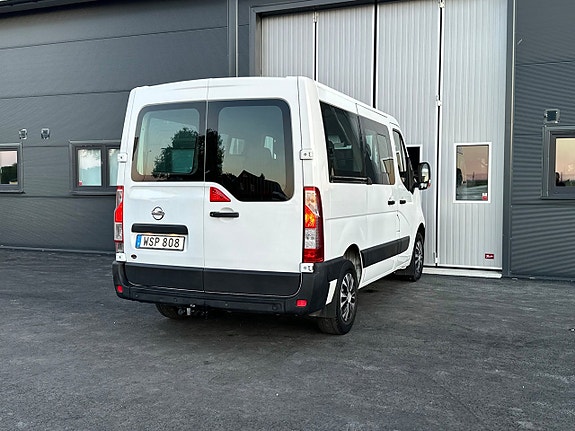 Nissan NV400 5 of 5