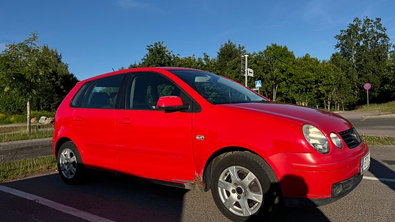 Volkswagen Polo 2 of 5